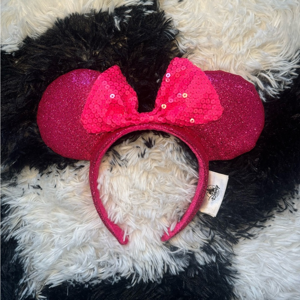 Hot pink Minnie ears